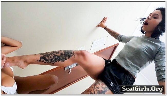 SCAT INTO MOUTH - Deep Feet Vomit Extreme Top Models - The Pink Yogurt