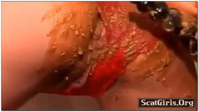 Masturbating while shitting for us - video 2