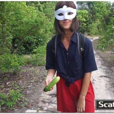 Morgan Plays With Veggies - BruceAndMorgan